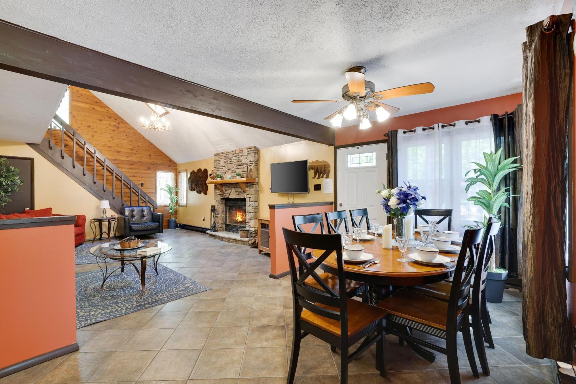 Chalet Renovated Near Casino, Camelback , Kalahari 4Bdrms Firepit Hot Tub Game Room Tobyhanna Exterior foto