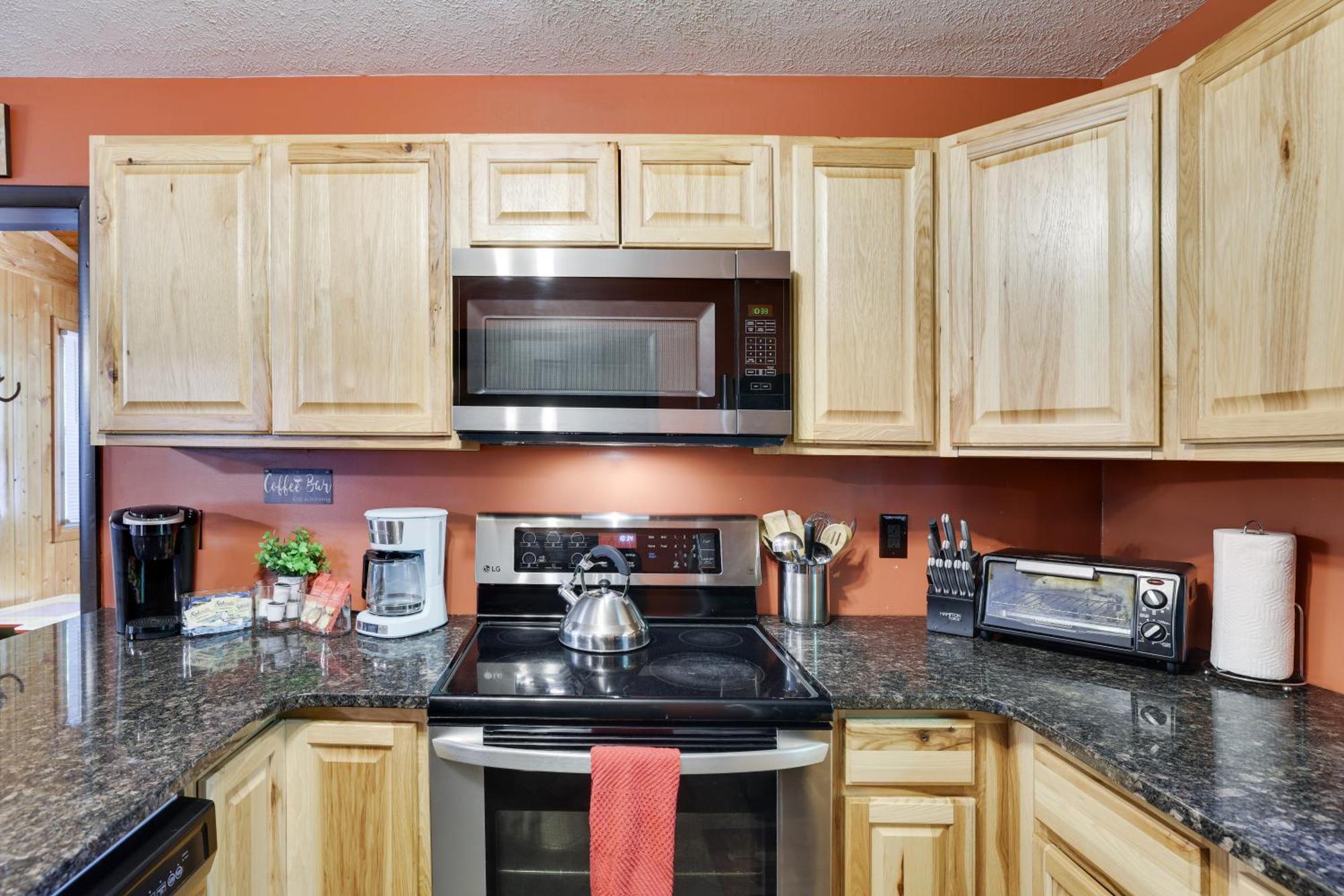 Chalet Renovated Near Casino, Camelback , Kalahari 4Bdrms Firepit Hot Tub Game Room Tobyhanna Exterior foto