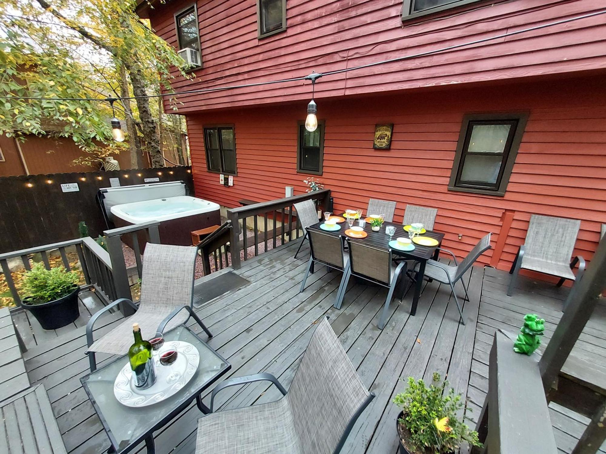 Chalet Renovated Near Casino, Camelback , Kalahari 4Bdrms Firepit Hot Tub Game Room Tobyhanna Exterior foto